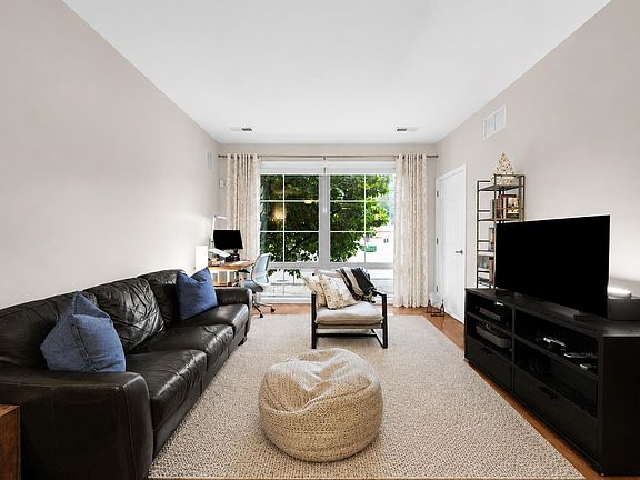 2nd image of 24 Avenue At Port Imperial APT 126