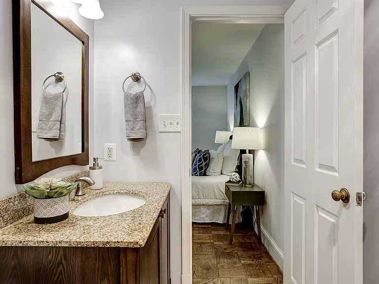 3205 Sutton Pl NW #D — Photo 16
