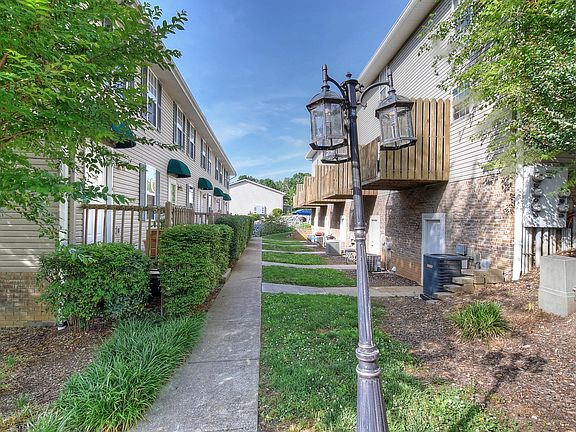 3rd image of 13 Lake Village Ct #13