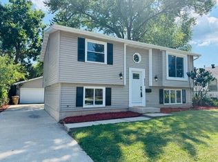 4313 74th St, Kenosha, WI 53142