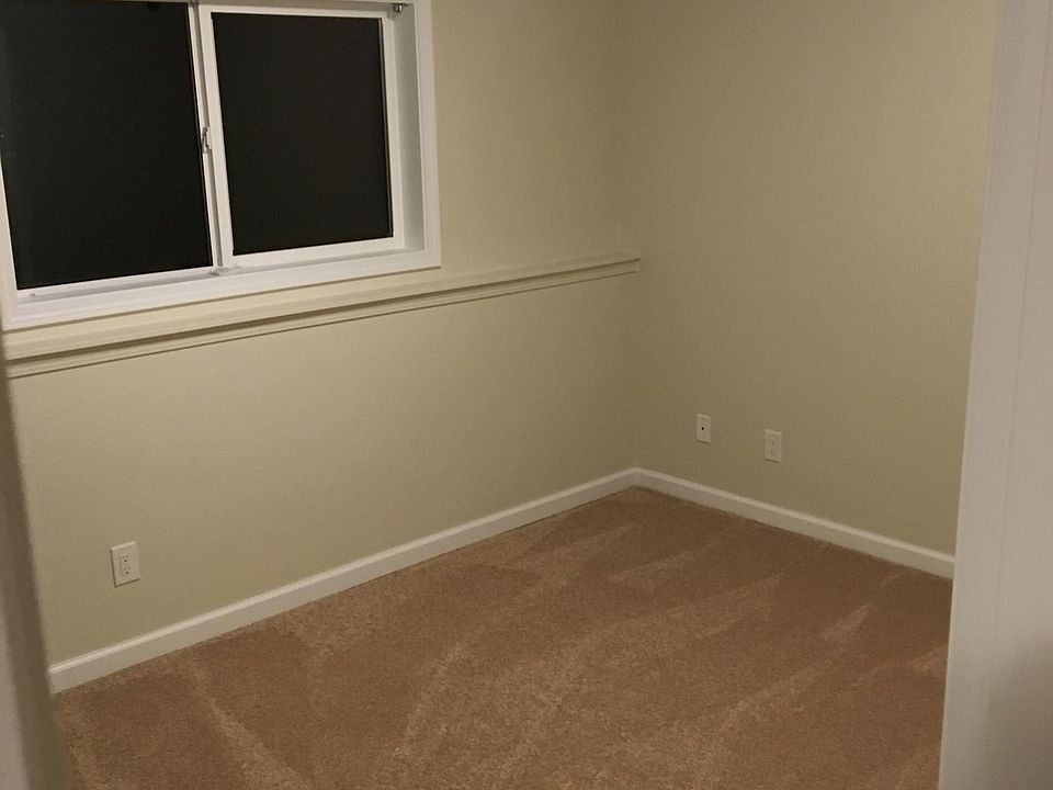 1st image of 11617 91st Ln NE APT 9