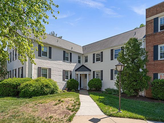 2nd image of 1301 S Walter Reed Dr APT 102
