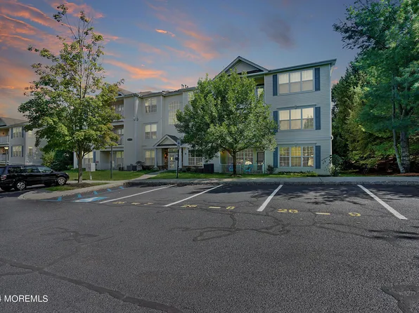 366 Saint Andrews Place, Manalapan, NJ 07726