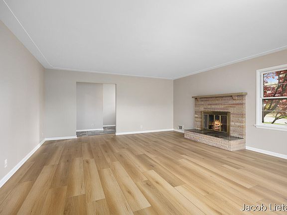 5th image of 1836 Millbrook St SE