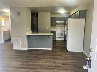 2207 E Desmet Ave, Spokane, WA 99202