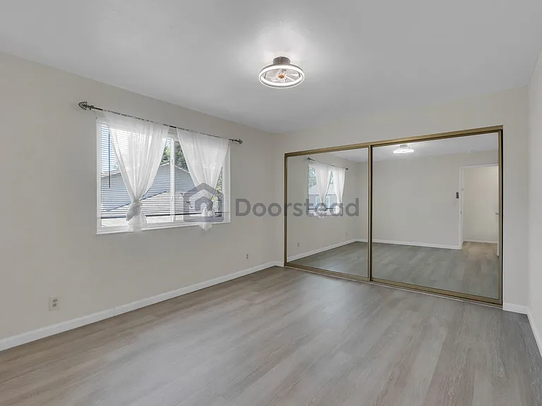 58 Fountainhead Ct — Photo 18