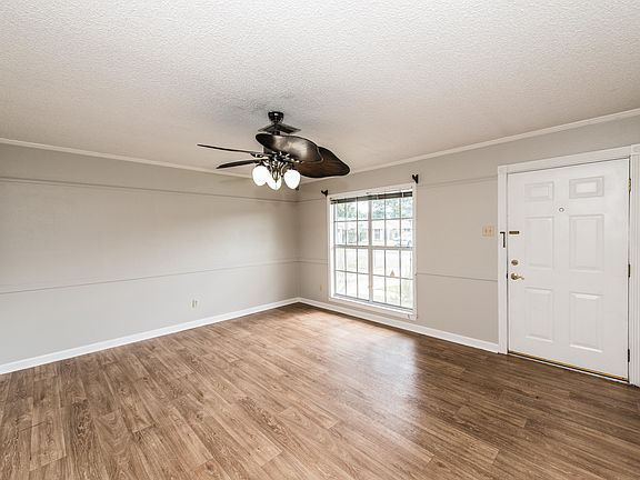 3rd image of 600 Plaza Village Dr