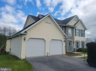 201 Steven Dr, Lenhartsville, PA 19534