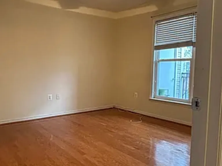 3810 Lightfoot St #208 — Photo 9