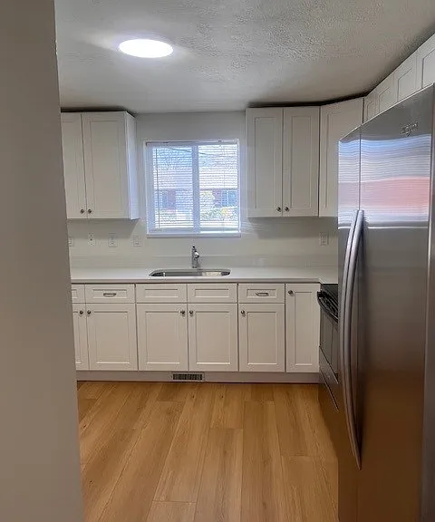 953 E Browning Ave — Photo 2