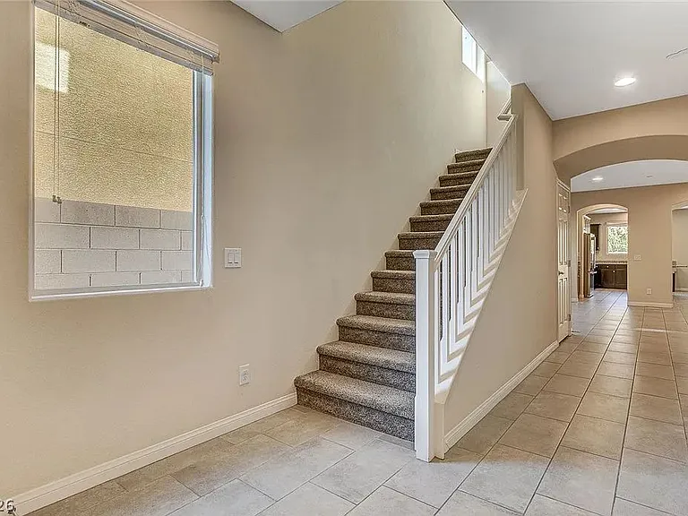 2934 Caxton Grove Dr — Photo 3