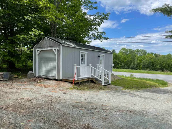 305 Dover Road, Dexter, ME 04930