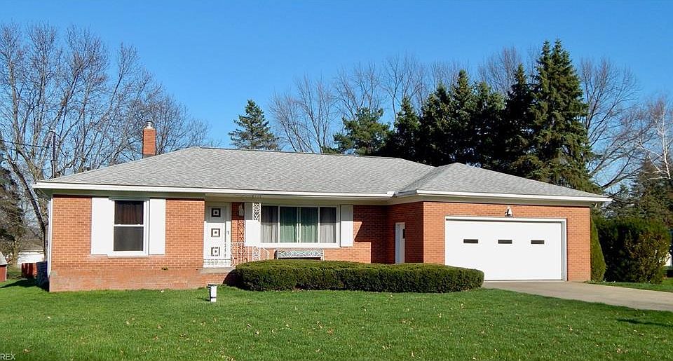 1st image of 4615 Garrett Dr