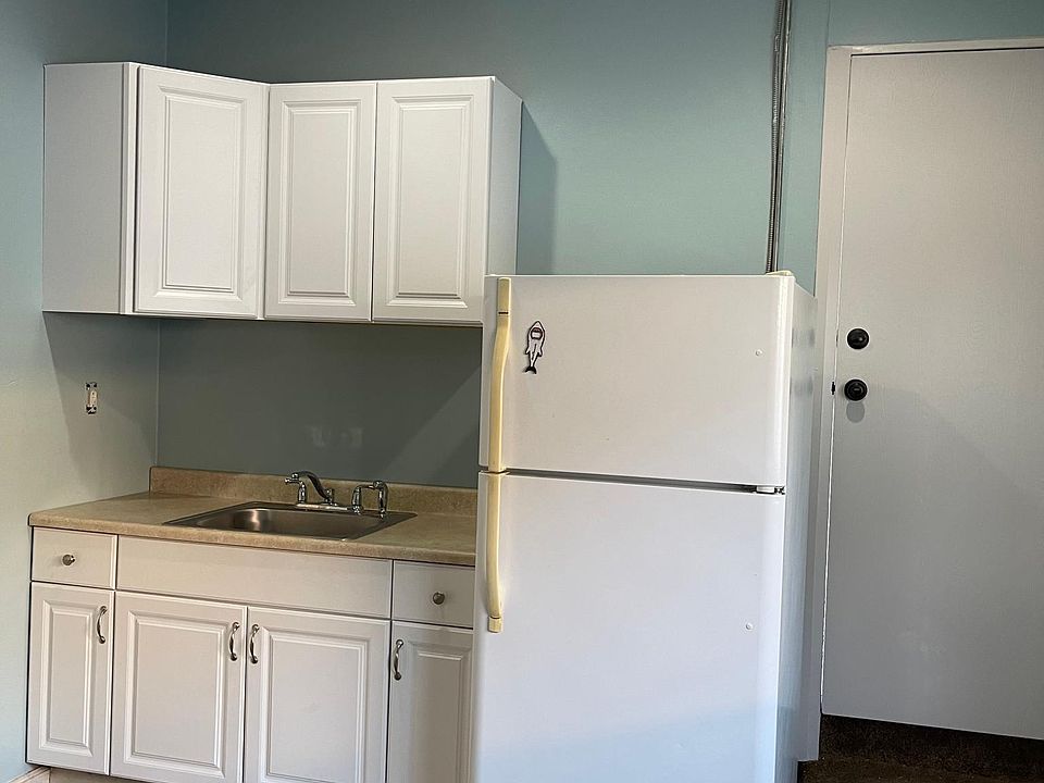 2nd image of 15241 Fernview St #B