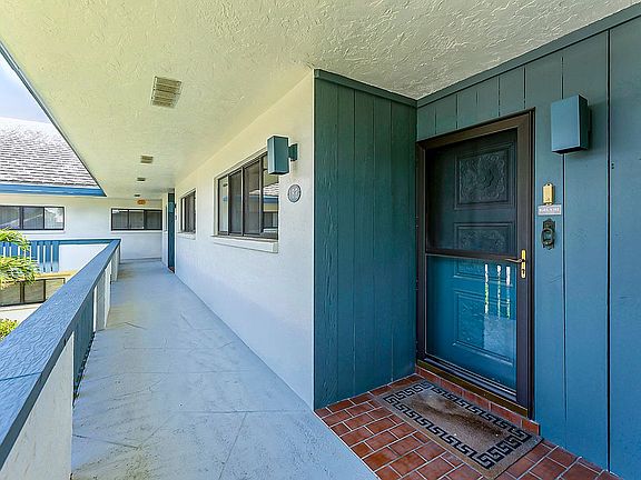 5th image of 175 SE Saint Lucie Blvd APT H182