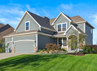 9230 Sunray Dr, Lenexa, KS 66227
