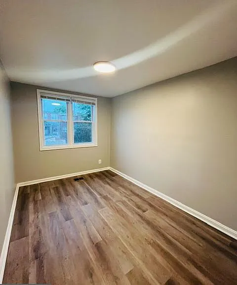 1516 Becklow Ave — Photo 10