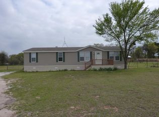 140 Finneyoaks Ln, Weatherford, TX 76085
