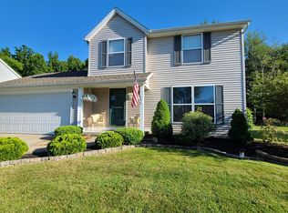 3449 Creekview Dr, Hamburg, NY 14075
