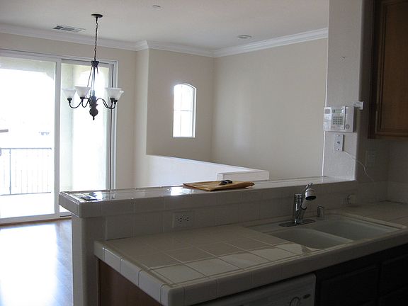3rd image of 1800 E Lakeshore Dr Unit 510