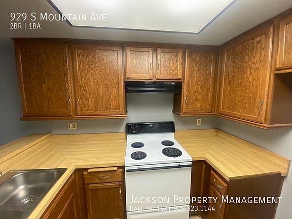 3rd image of 929 S Mountain Ave