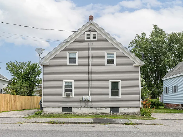 140 & 142 Sawyer Street — Photo 1