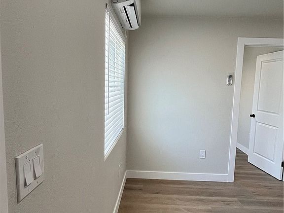 5th image of 8939 Elizabeth Ave