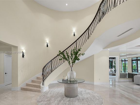 5th image of 288 S Coconut Ln