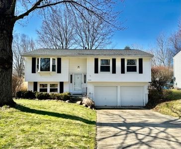 1084 Erin Dr, Kent, OH, 44240