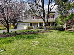 5221 Glen Meadow Rd, Centreville, VA 20120