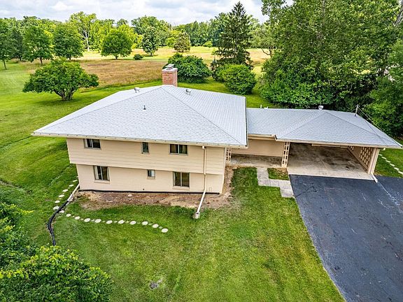 4th image of 134 Pin Oak Dr