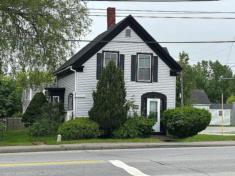 74 Maverick St — Photo 1