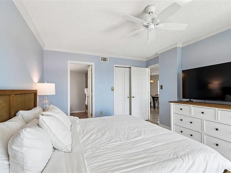 719 Pinellas Bayway S #301 — Photo 30