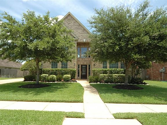 2nd image of 3901 Travis Lake Ct