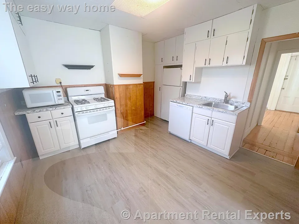 44 Elm St #2