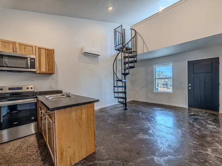 5825 Lions Rd #1 — Photo 4
