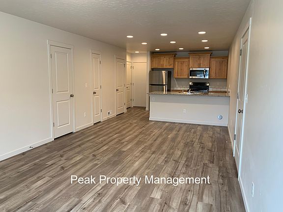 3rd image of 432 W Orchard Ave #1