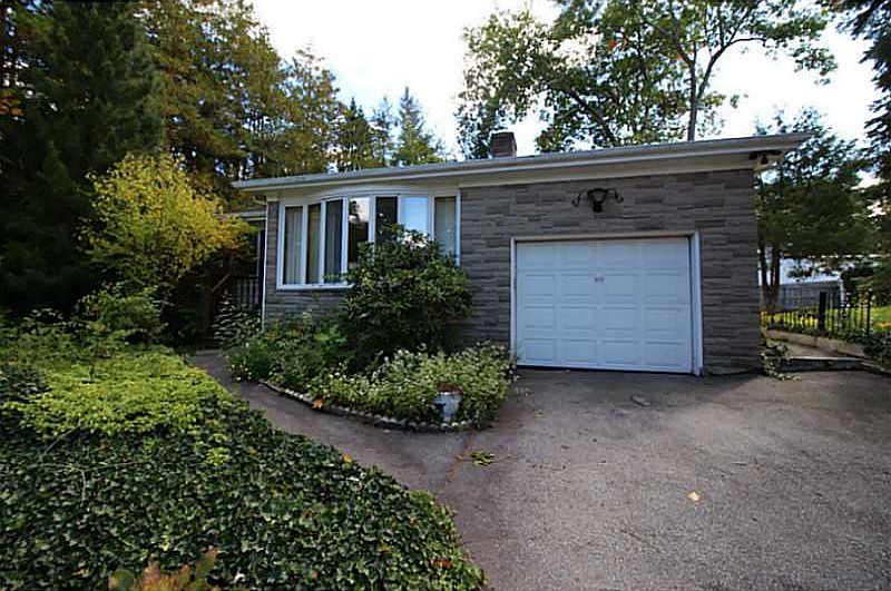 1st image of 8 Teakwood Dr