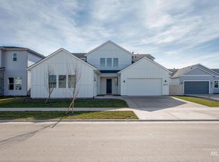5135 W River Oaks Dr, Meridian, ID 83646