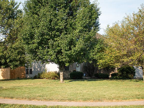 4th image of 216 Stonehaven Dr