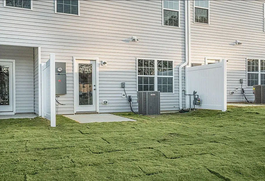 3 bed, 1416 sqft, $1,695 — Photo 3