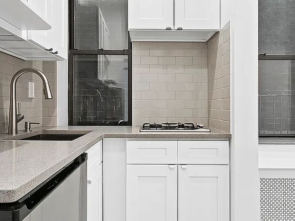 3rd image of 342 W 56th St #5