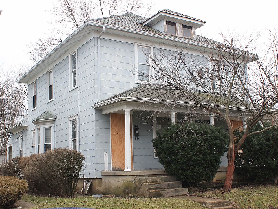 1st image of 22 E Parkwood Dr