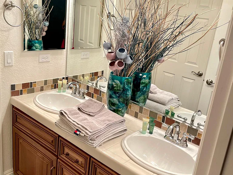 609 Puenta Del Rey St — Photo 37