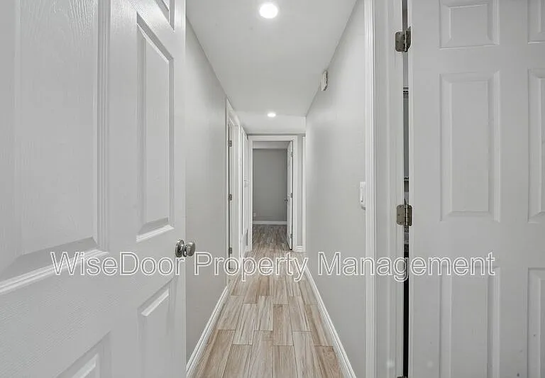 387 E Nubia St — Photo 15