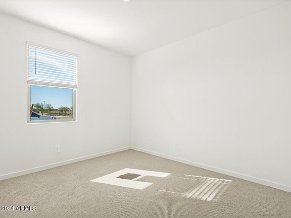 5th image of 16080 W HONEYSUCKLE Drive
