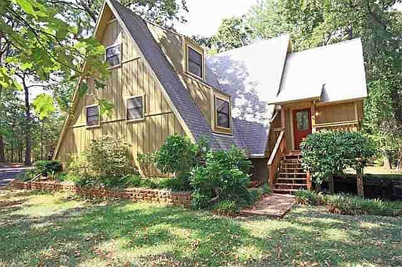 1st image of 10657 Shadow Wood Cir