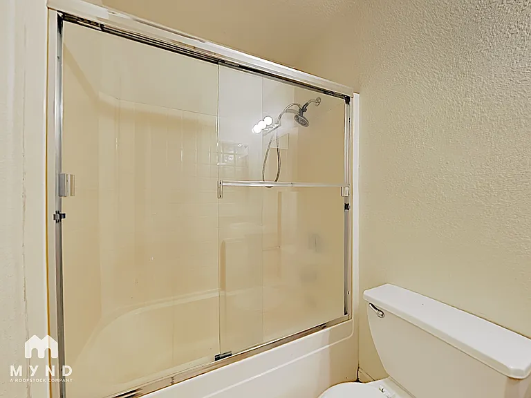 950 Berrum Ln #3 — Photo 8