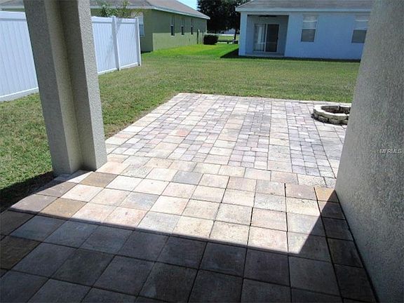 4th image of 3305 Azalea Blossom Dr