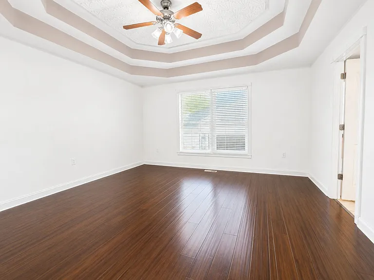 1284 Trillium Ln — Photo 3